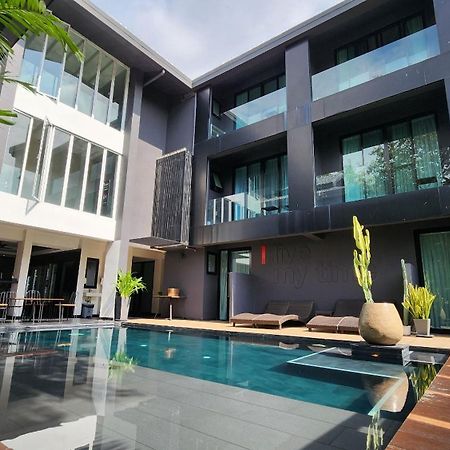 Iwualai Hotel Chiang Mai Exterior photo