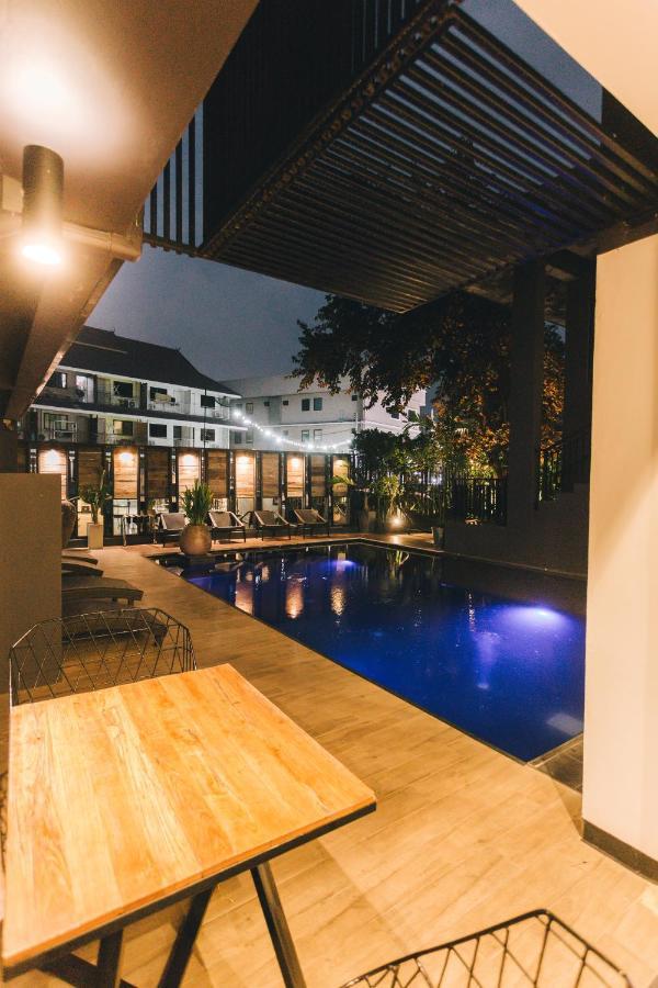 Iwualai Hotel Chiang Mai Exterior photo
