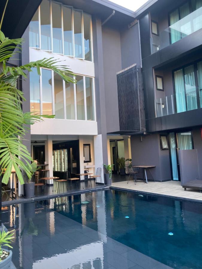Iwualai Hotel Chiang Mai Exterior photo