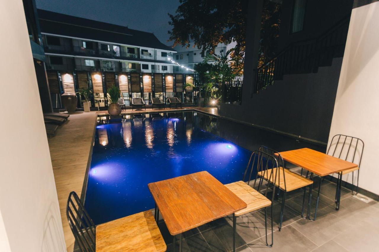 Iwualai Hotel Chiang Mai Exterior photo