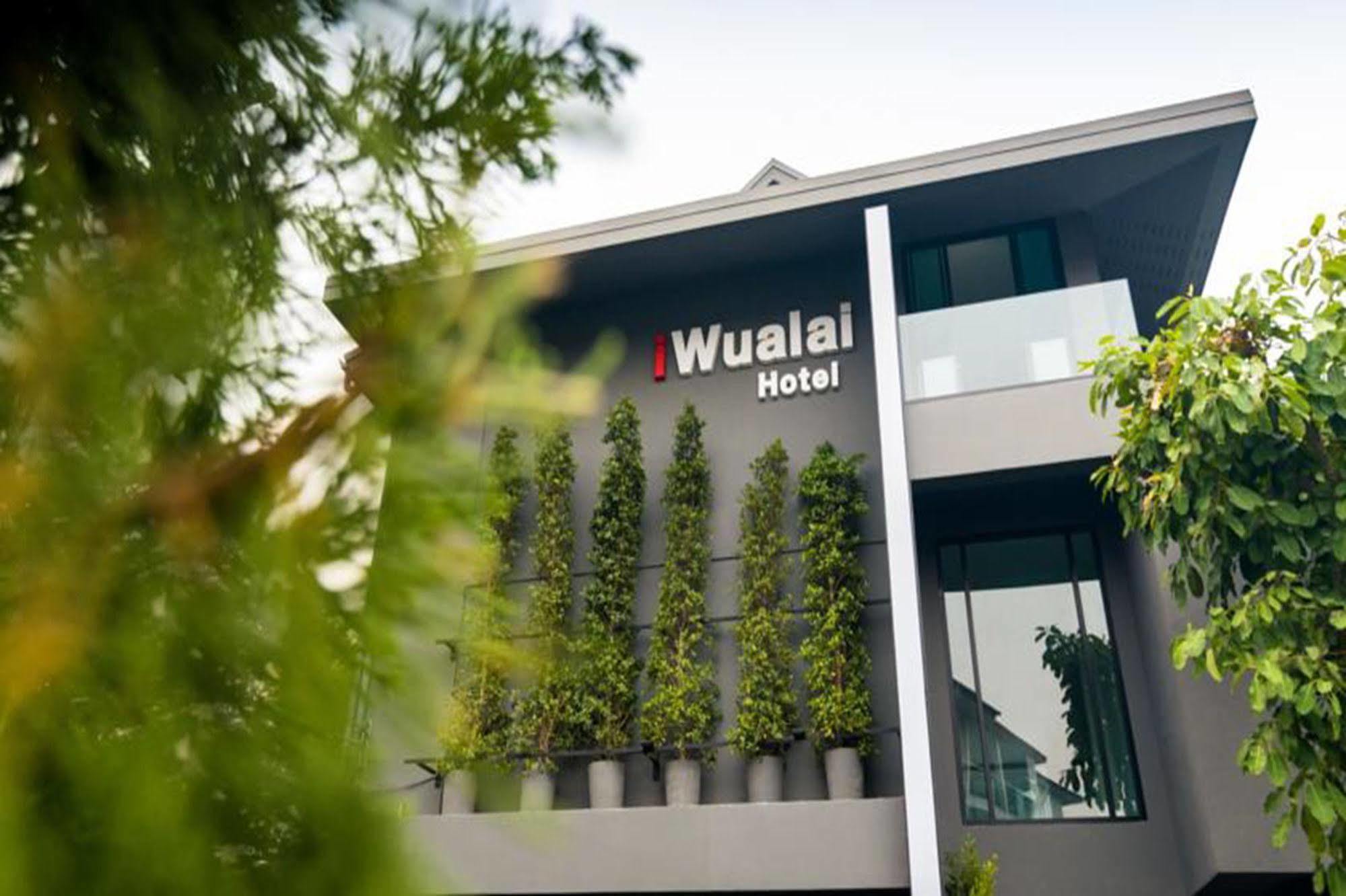 Iwualai Hotel Chiang Mai Exterior photo